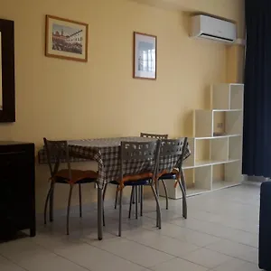 apartments-welcome-to-cefalu-3-90015.sicilyhotelsitaly.net/